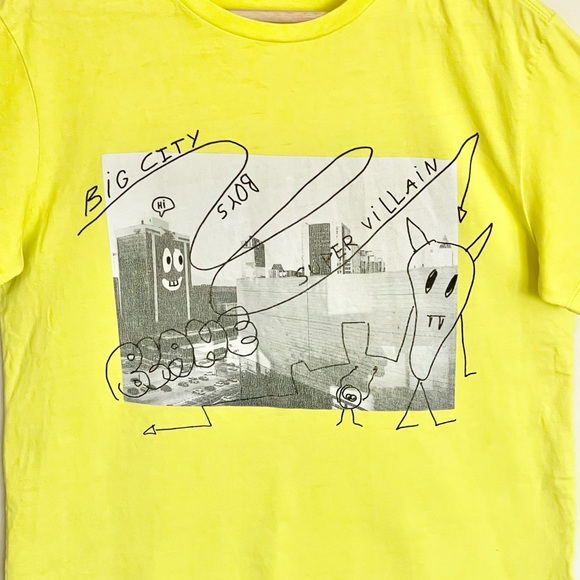 Bershka Big City Super Villain Graffiti Graphic Yellow T Shirt Adult size Medium - Picture 4 of 11